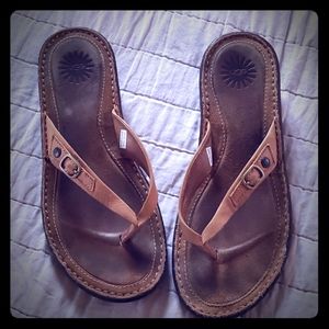 Ugg flip flops